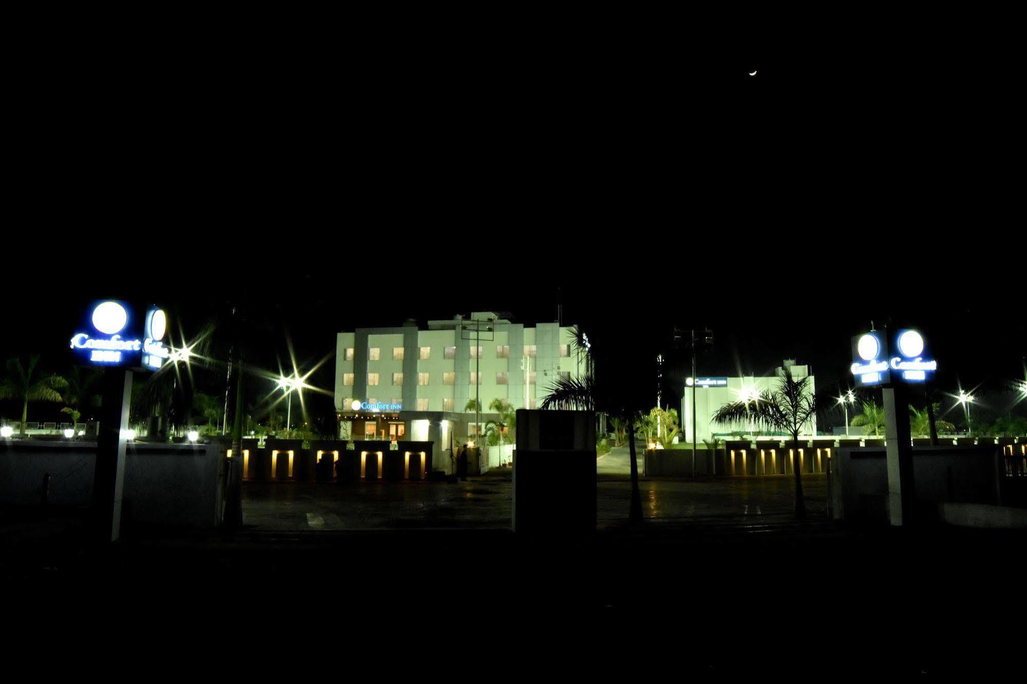 Comfort Inn Donil Vadodara Exterior foto